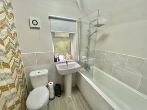 Bathroom/WC- click for photo gallery